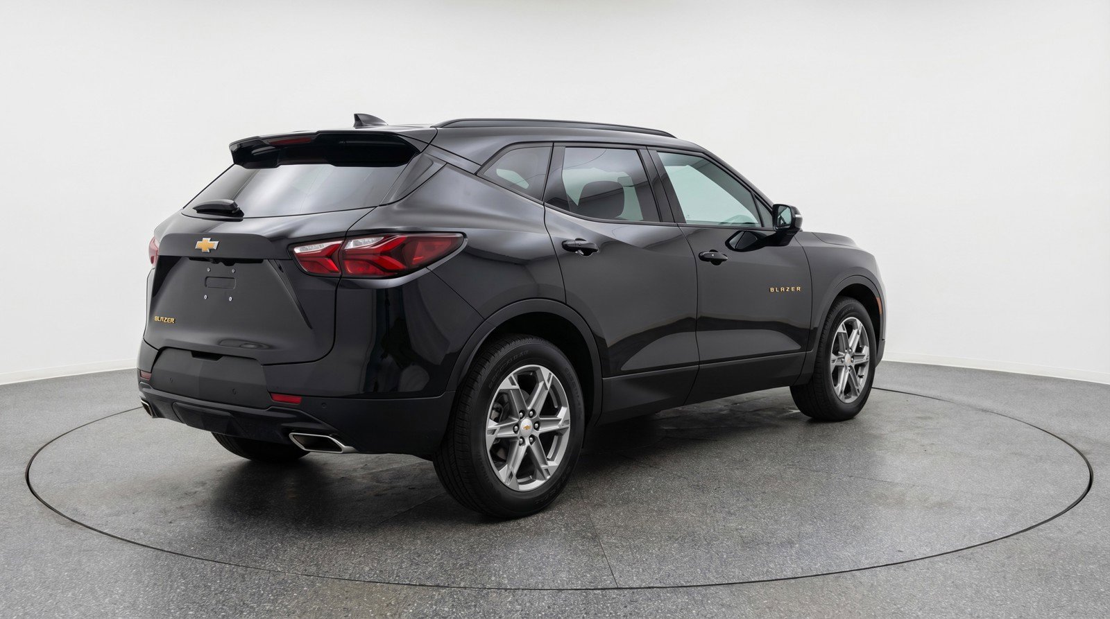 Used 2025 Chevrolet Blazer LT FWD image 9