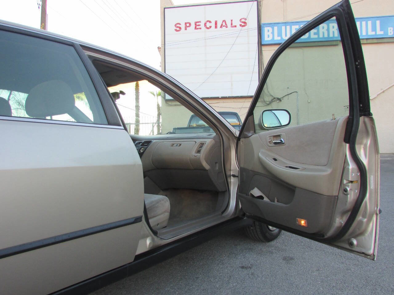 Used 2000 Honda Accord LX image 12