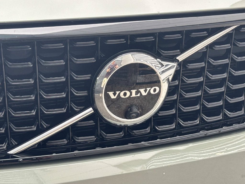 Used 2023 Volvo XC40 B5 Ultimate w/ Climate Package AWD/4WD image 10