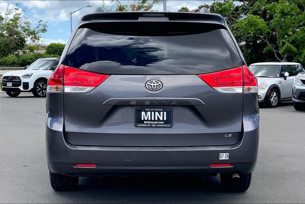 Used 2014 Toyota Sienna LE FWD image 4