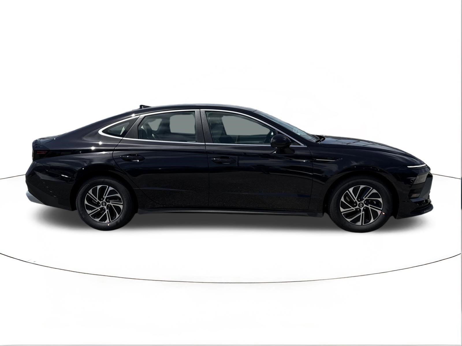 New 2026 Hyundai Sonata Blue FWD image 2