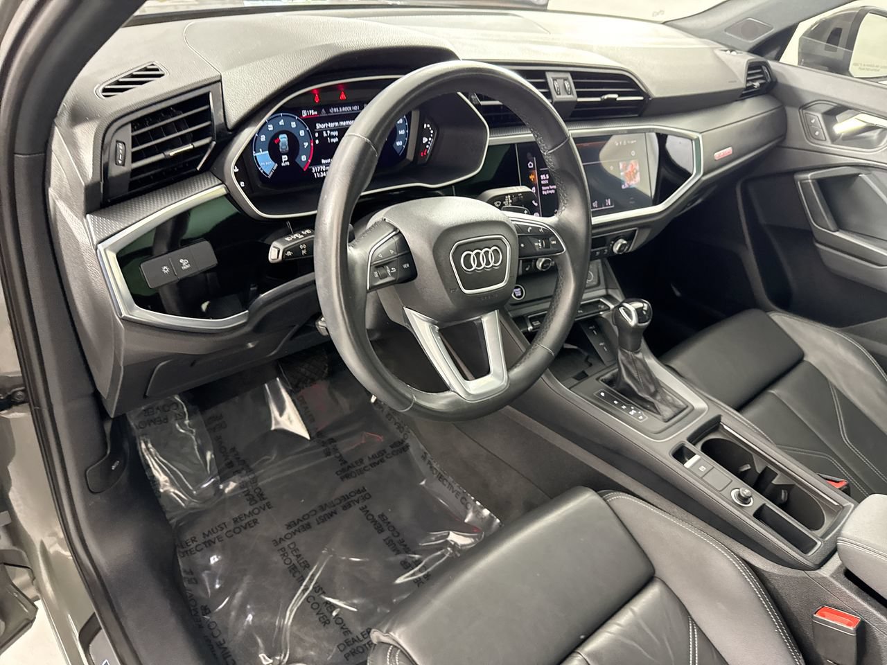 Used 2023 Audi Q3 2.0T Premium Plus w/ Premium Plus Package AWD/4WD image 23