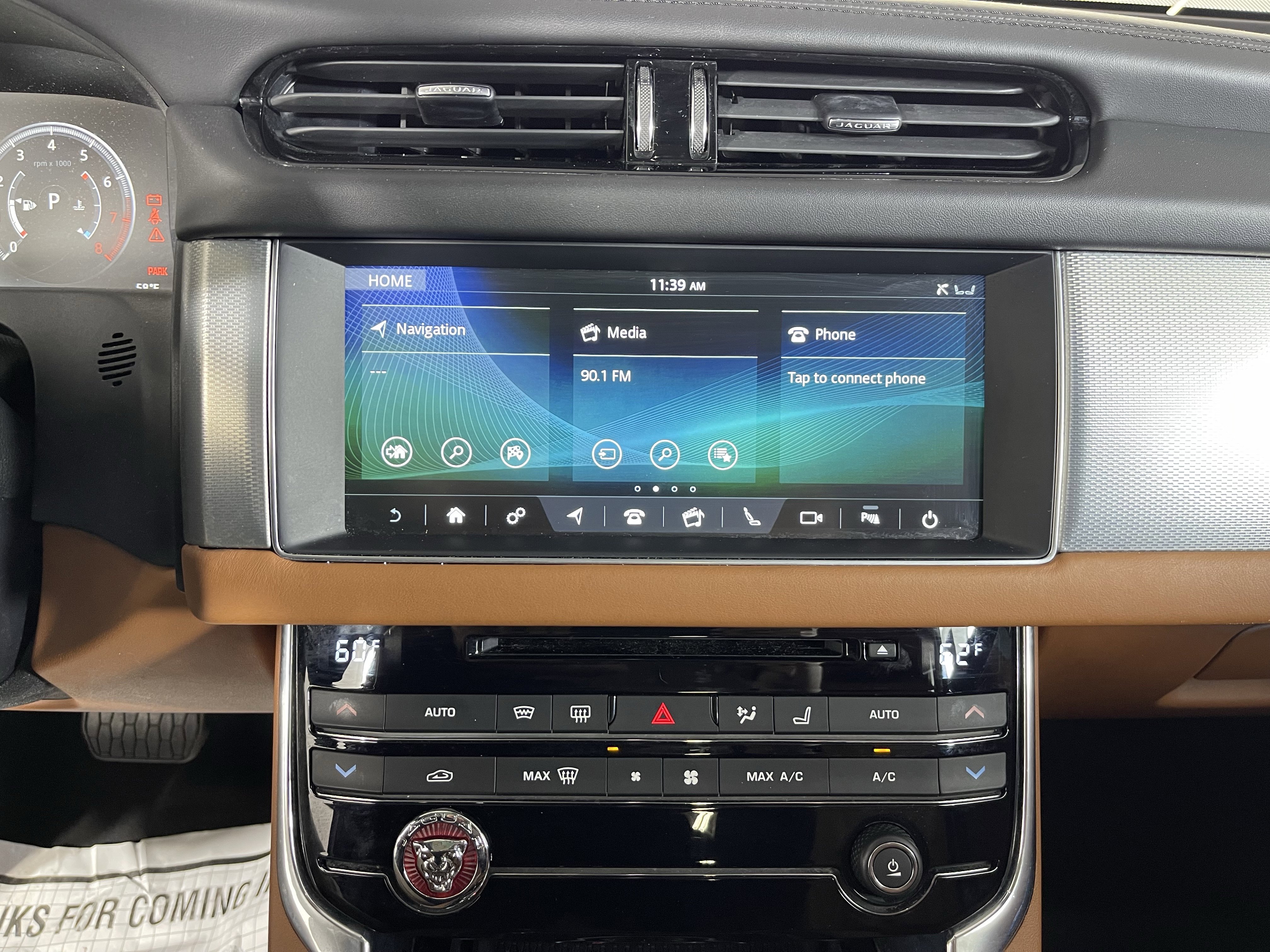 Used 2018 Jaguar XF Portfolio image 13