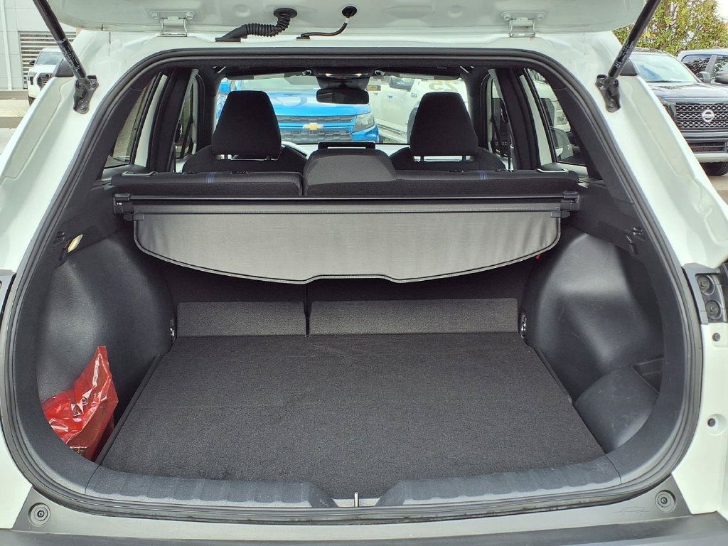 Used 2025 Toyota Corolla Cross AWD Hybrid w/ Moonroof Package image 19