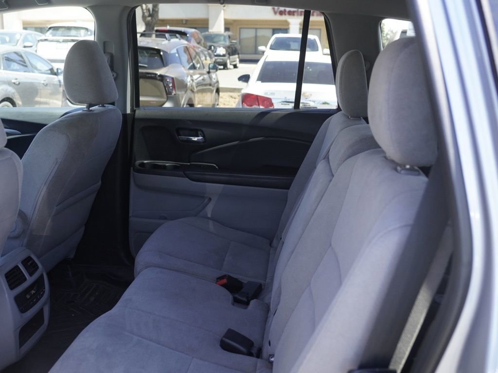 Used 2021 Honda Pilot EX image 16