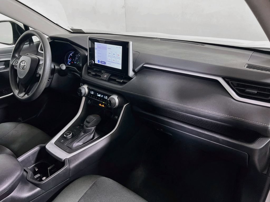 Certified 2025 Toyota RAV4 XLE AWD/4WD image 25