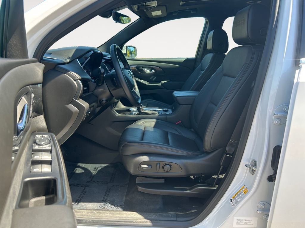 Used 2023 Chevrolet Traverse High Country image 15