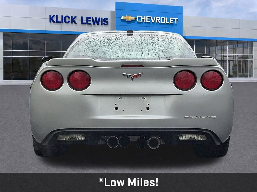 Used 2005 Chevrolet Corvette Coupe w/ Preferred Equipment Group image 7