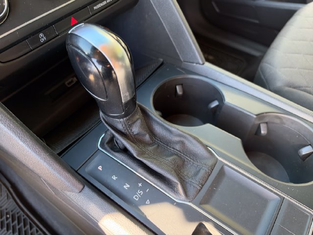 Used 2018 Volkswagen Atlas S FWD image 24