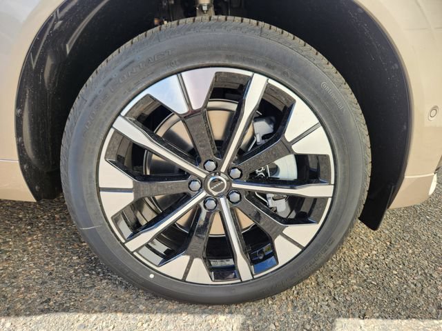 New 2026 Volvo XC60 T8 Plus w/ Climate Package AWD/4WD image 18