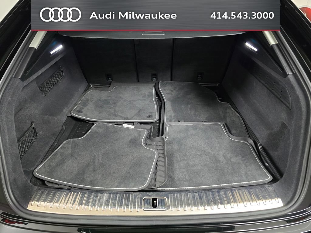Used 2023 Audi Q8 Premium w/ Convenience Package AWD/4WD image 11