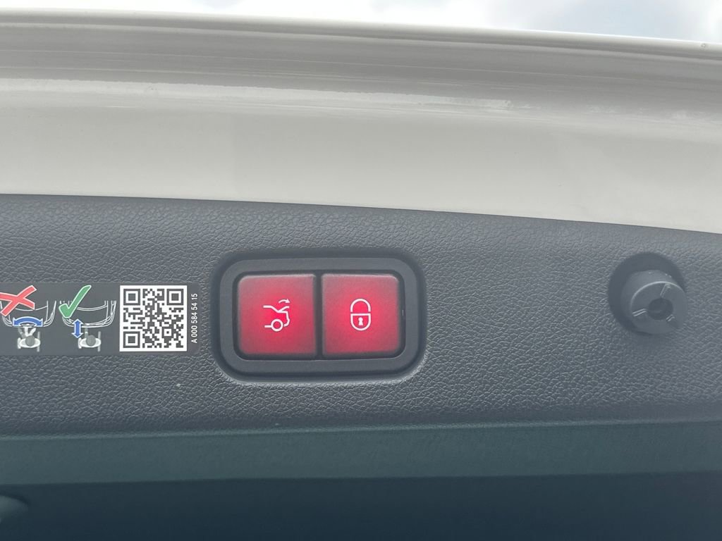 Used 2024 Mercedes-Benz E 350 4MATIC Sedan image 31