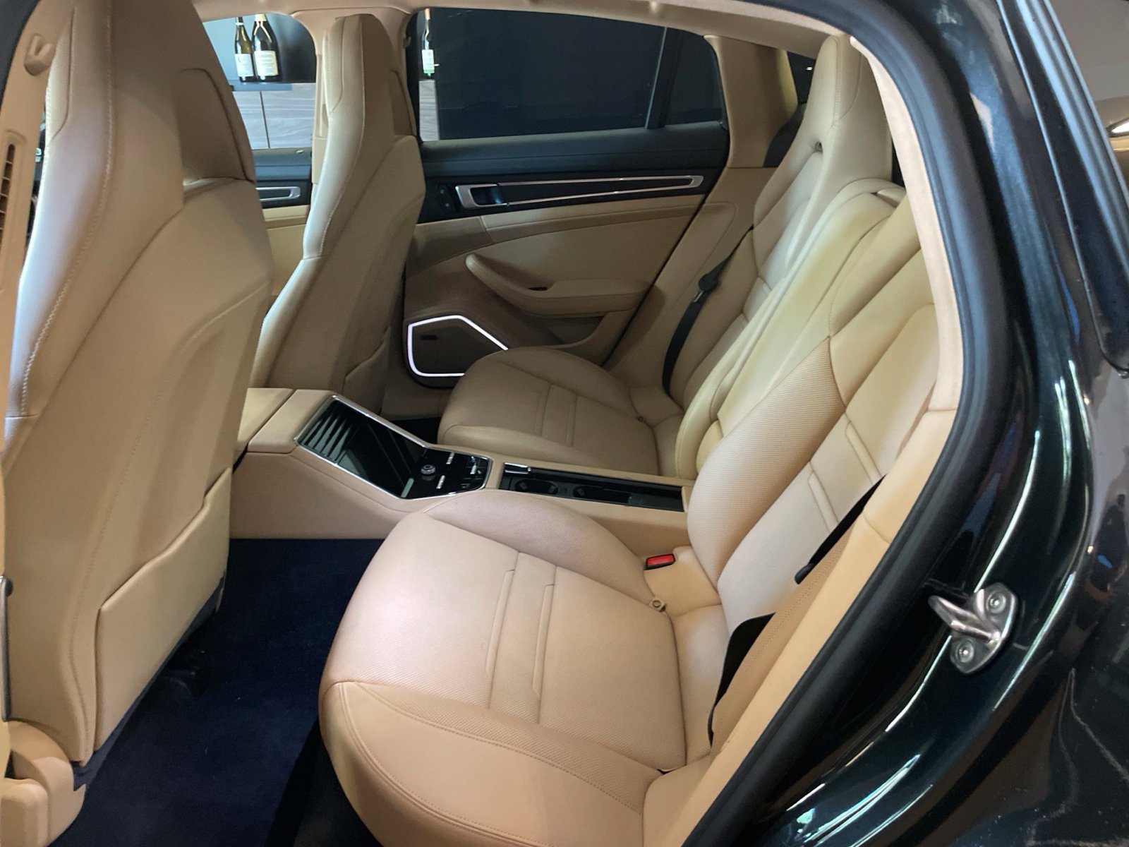 Used 2023 Porsche Panamera Platinum Edition RWD image 8