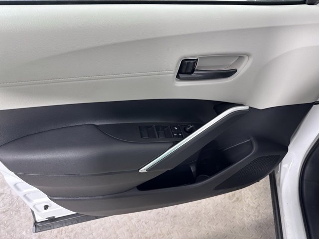 Used 2022 Toyota Corolla Cross LE image 17