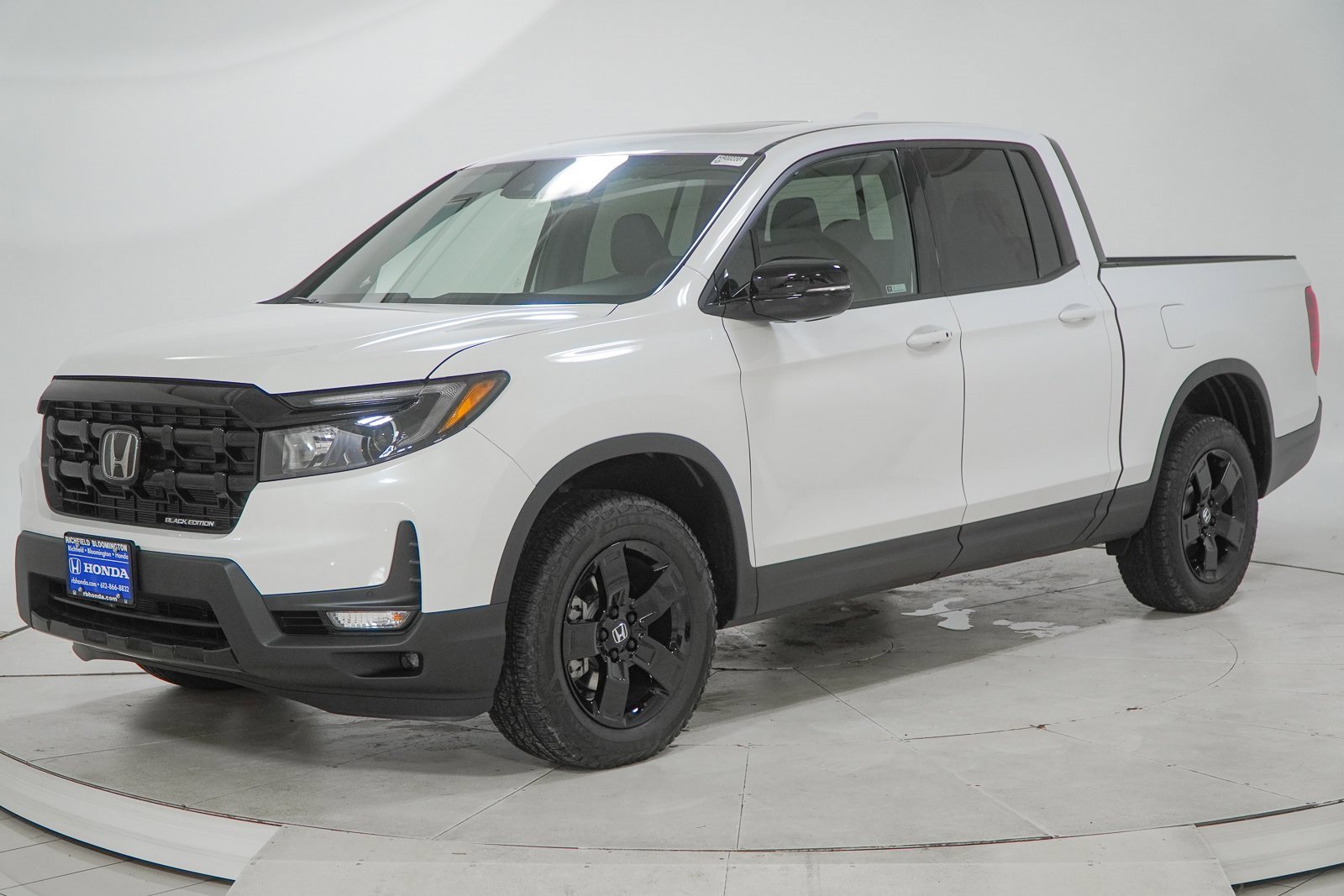 New 2026 Honda Ridgeline Black Edition image 3