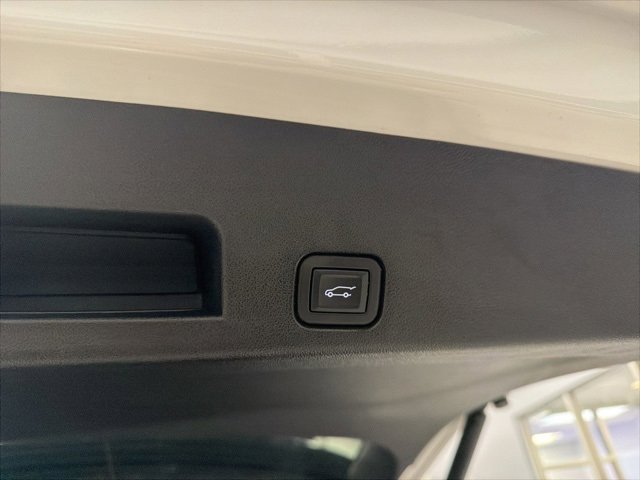 Used 2024 GMC Acadia AT4 image 21