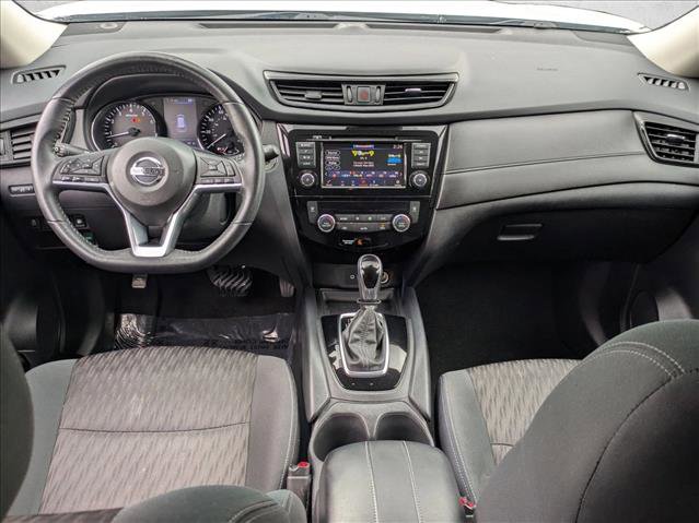 Used 2020 Nissan Rogue SV image 17