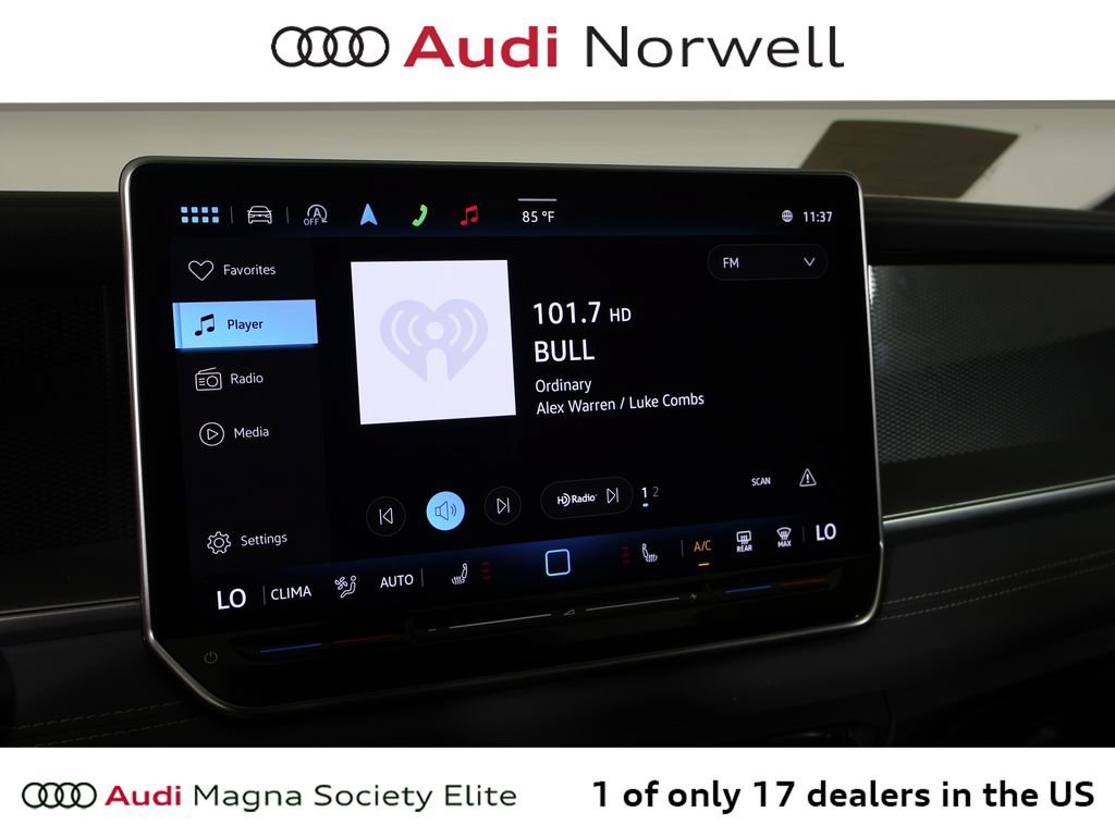 Used 2025 Volkswagen Tiguan SE R-Line AWD/4WD image 4