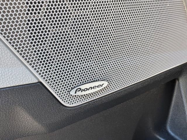 Used 2010 Chevrolet Equinox LT w/ Chrome Appearance Package image 32