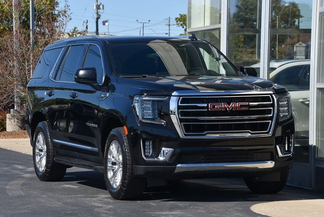 Used 2022 GMC Yukon SLT w/ SLT Luxury Package image 6
