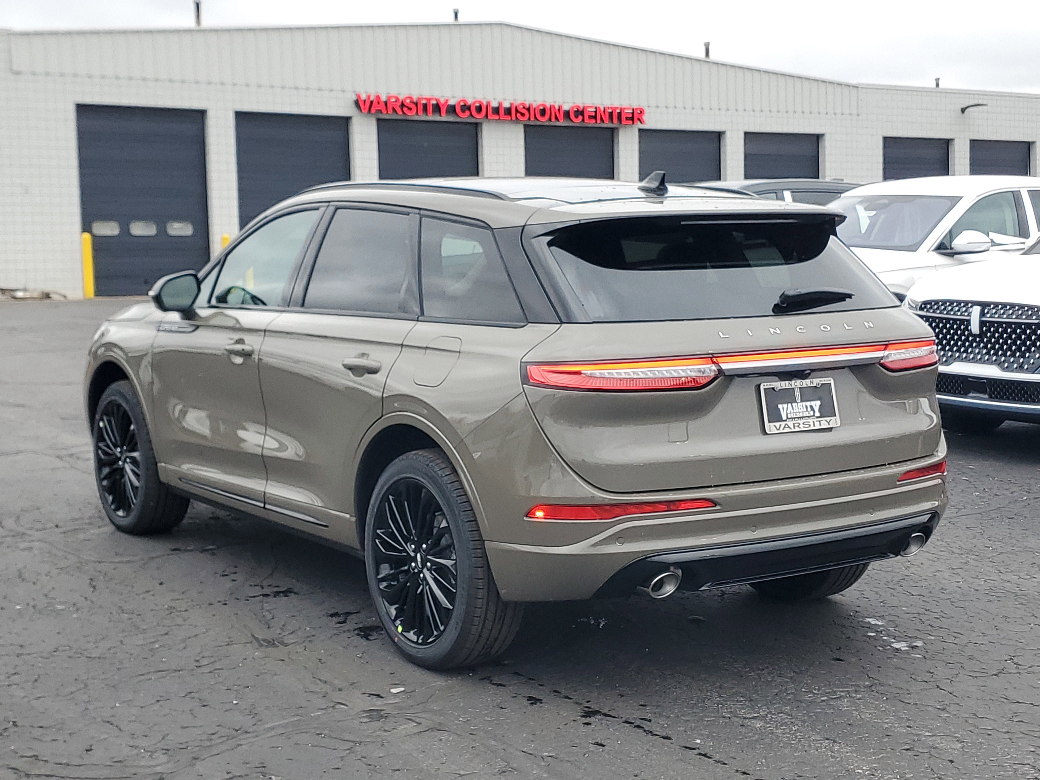 New 2026 Lincoln Corsair Premiere AWD/4WD image 3
