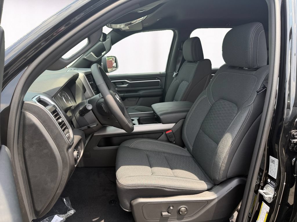 New 2026 RAM 1500 Big Horn w/ Night Edition AWD/4WD image 9
