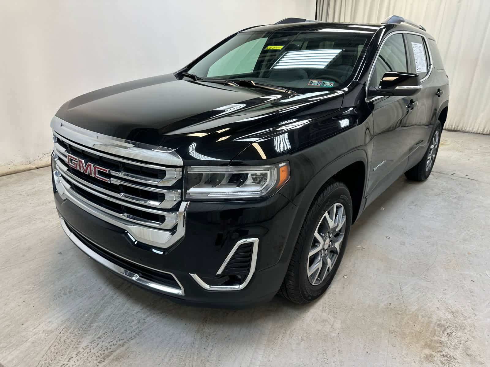 Used 2023 GMC Acadia SLT w/ Preferred Package AWD/4WD image 12