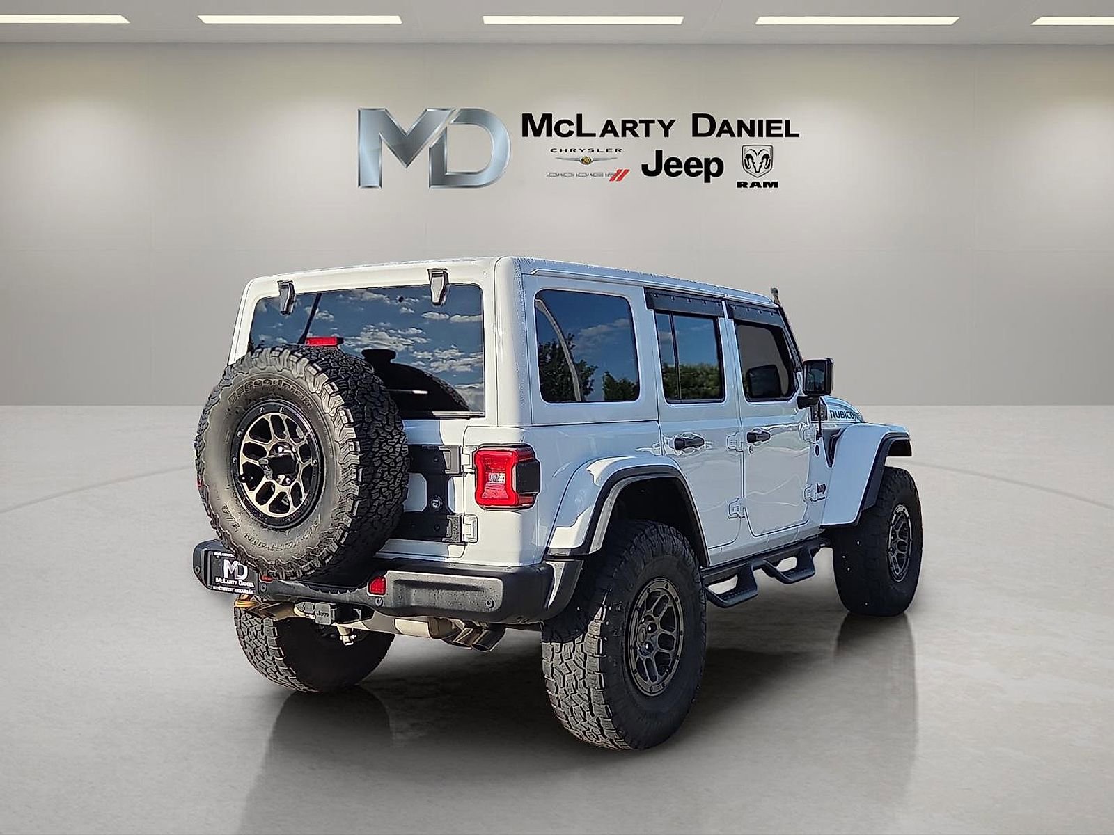 Used 2023 Jeep Wrangler Unlimited Rubicon 392 image 5