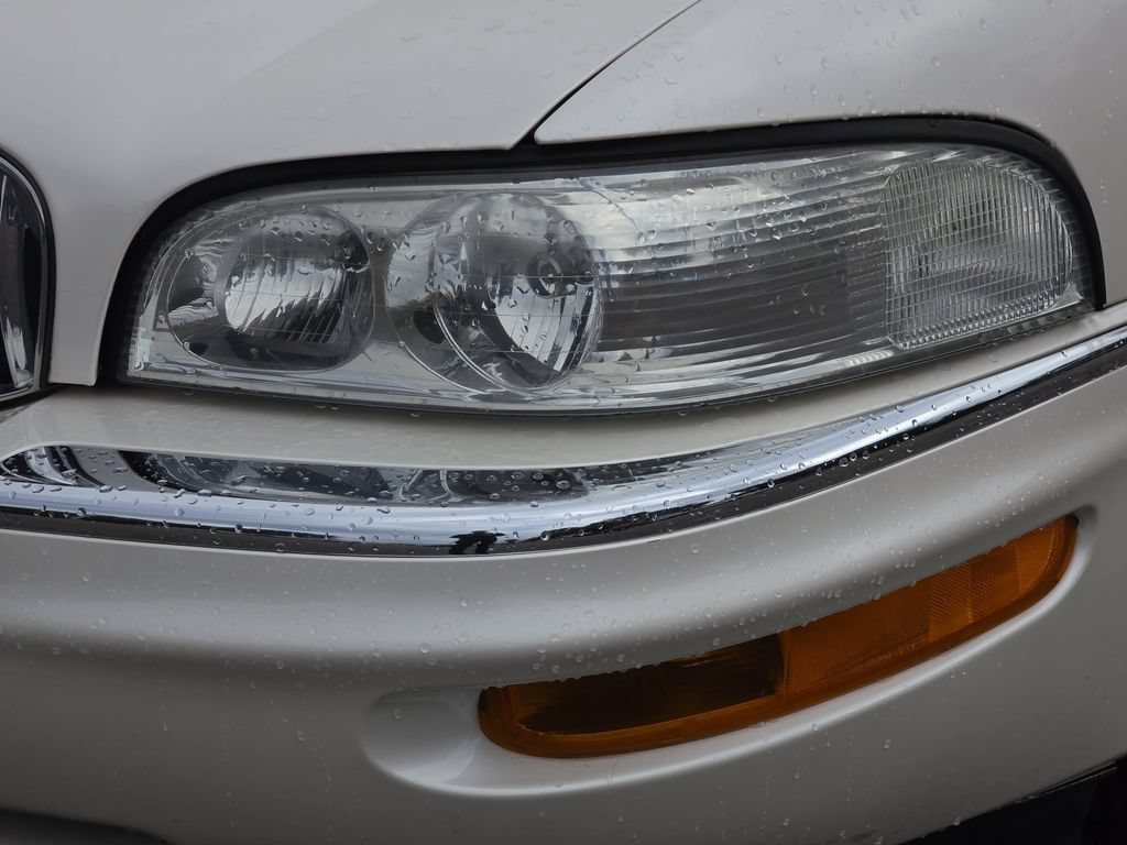 Used 2003 Buick Park Avenue Ultra w/ Ultra Luxury Package FWD image 32