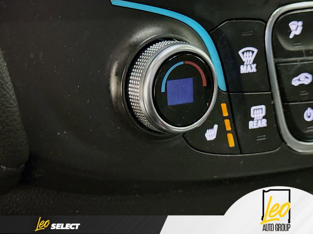 Used 2023 Chevrolet Traverse LT w/ Midnight/Sport Edition image 19