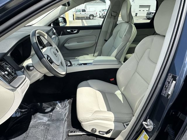 Used 2025 Volvo XC60 B5 Core w/ Climate Package AWD/4WD image 17