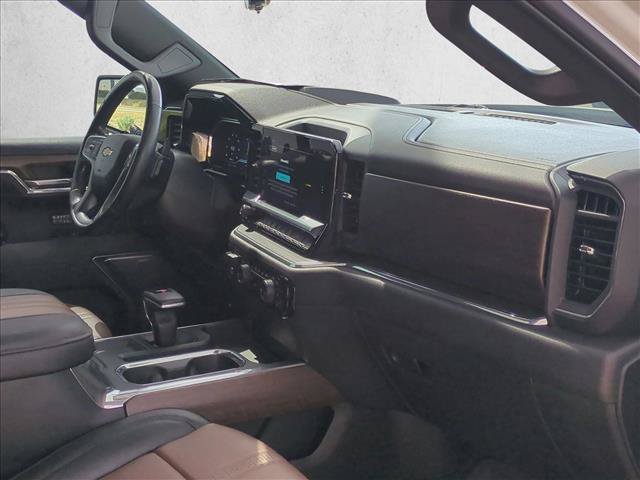 Used 2023 Chevrolet Silverado 1500 High Country w/ High Country Premium Package AWD/4WD image 23