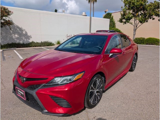 Used 2019 Toyota Camry SE FWD image 1