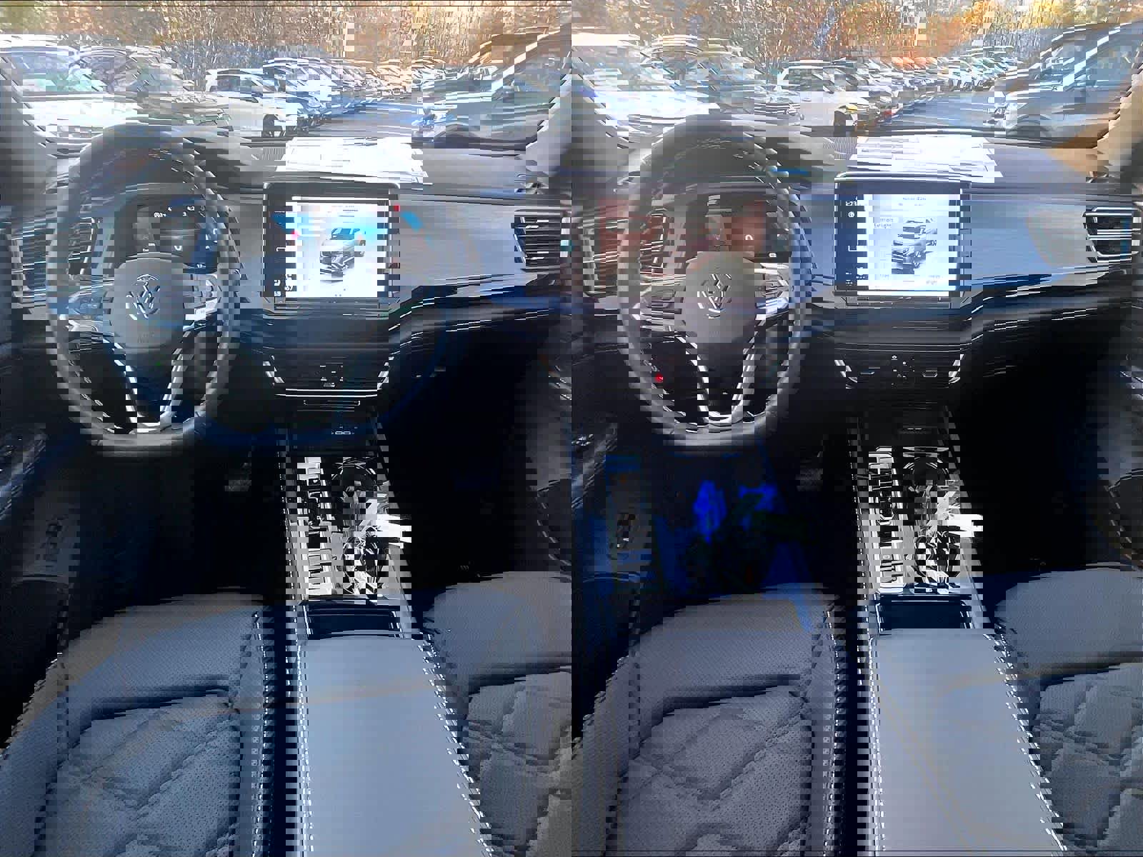 New 2026 Volkswagen Atlas Cross Sport SE image 12