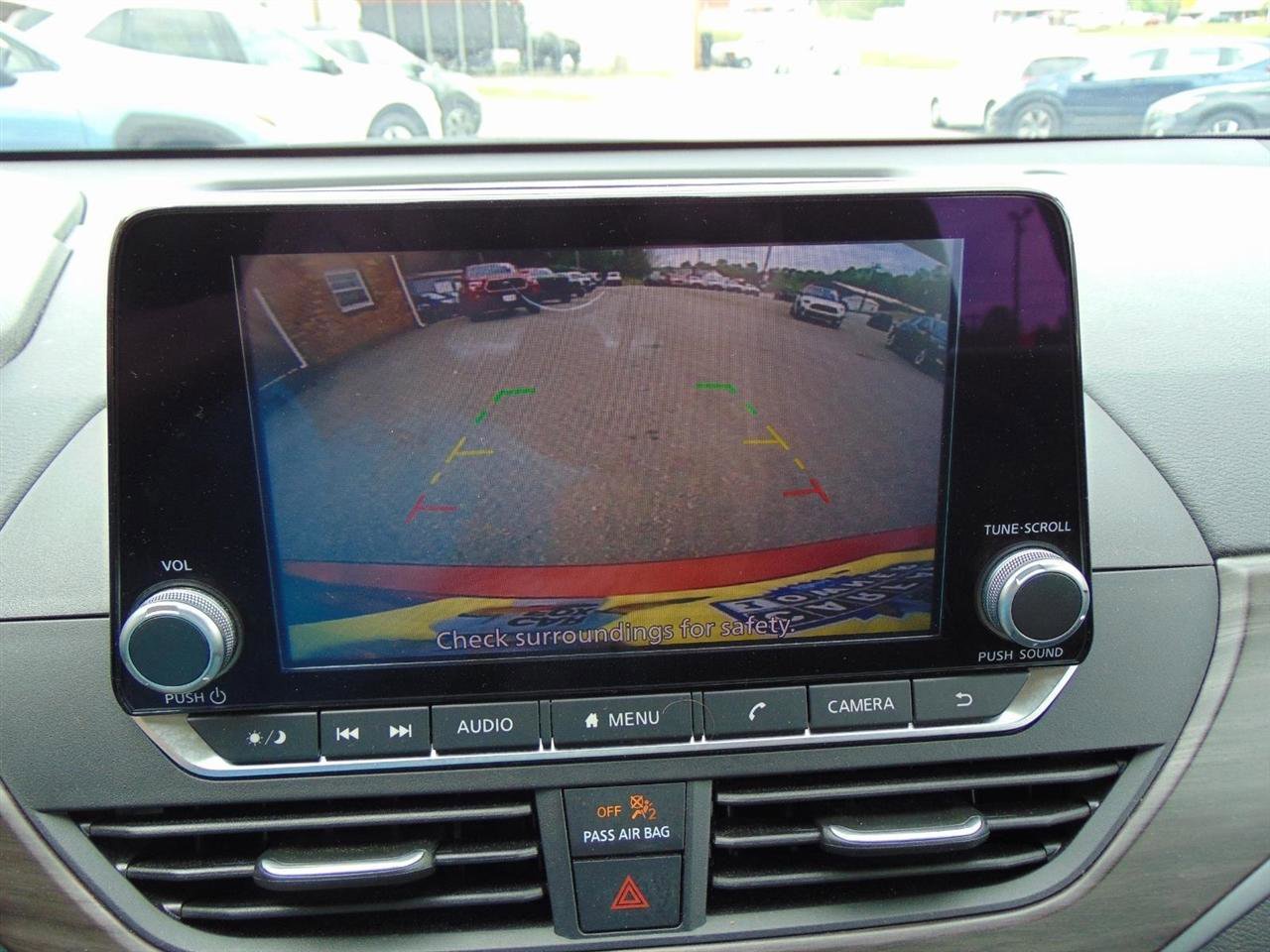 Used 2024 Nissan Altima 2.5 SV FWD image 26