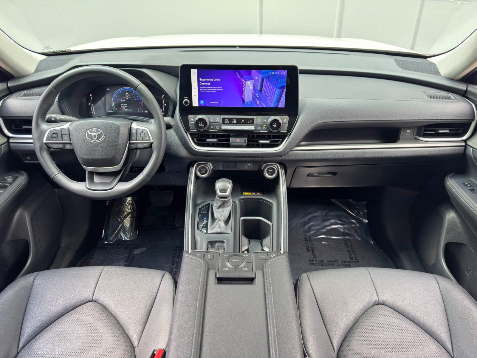 Used 2024 Toyota Grand Highlander AWD image 12
