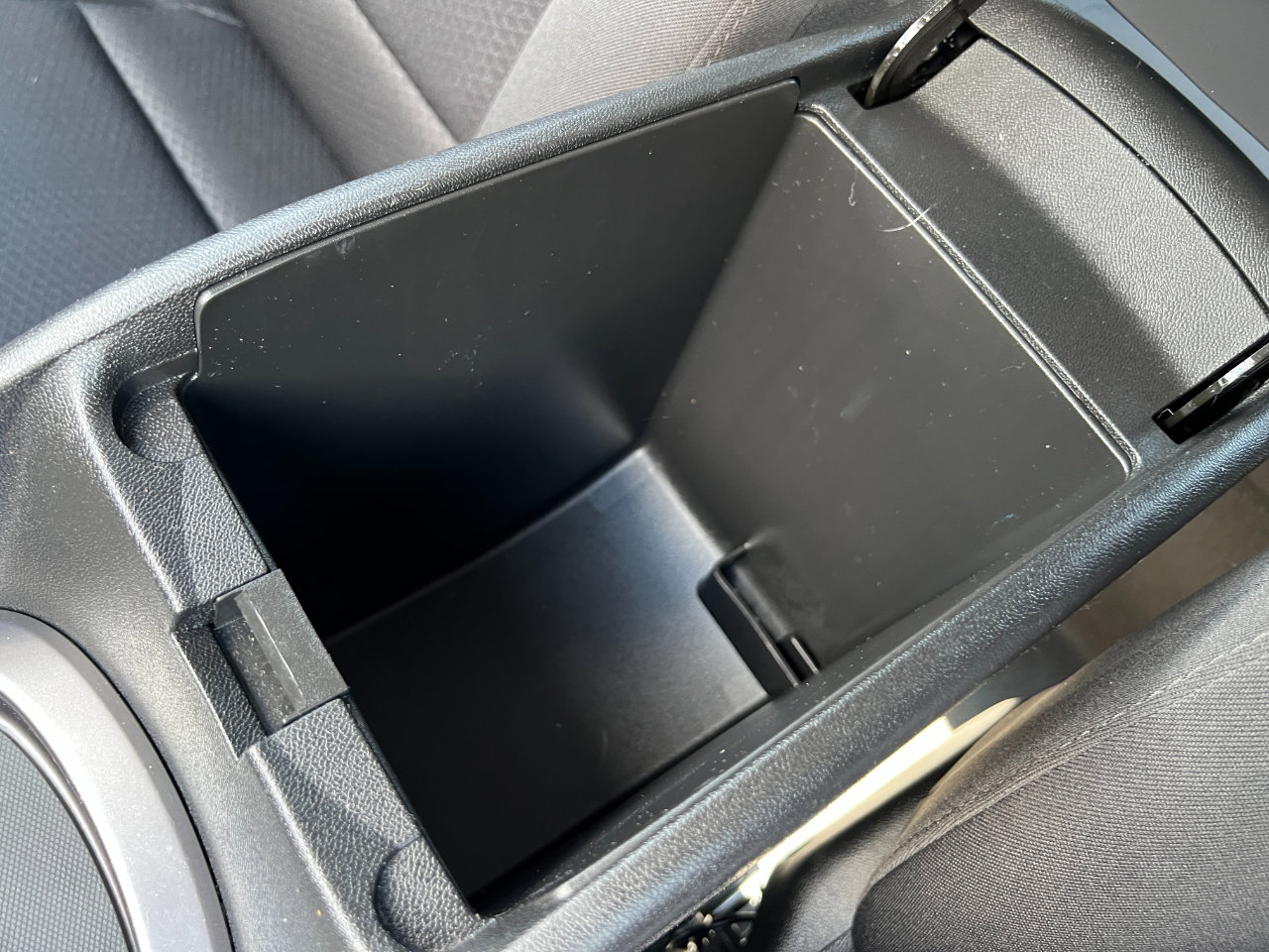 Used 2020 Chevrolet Malibu LS image 44