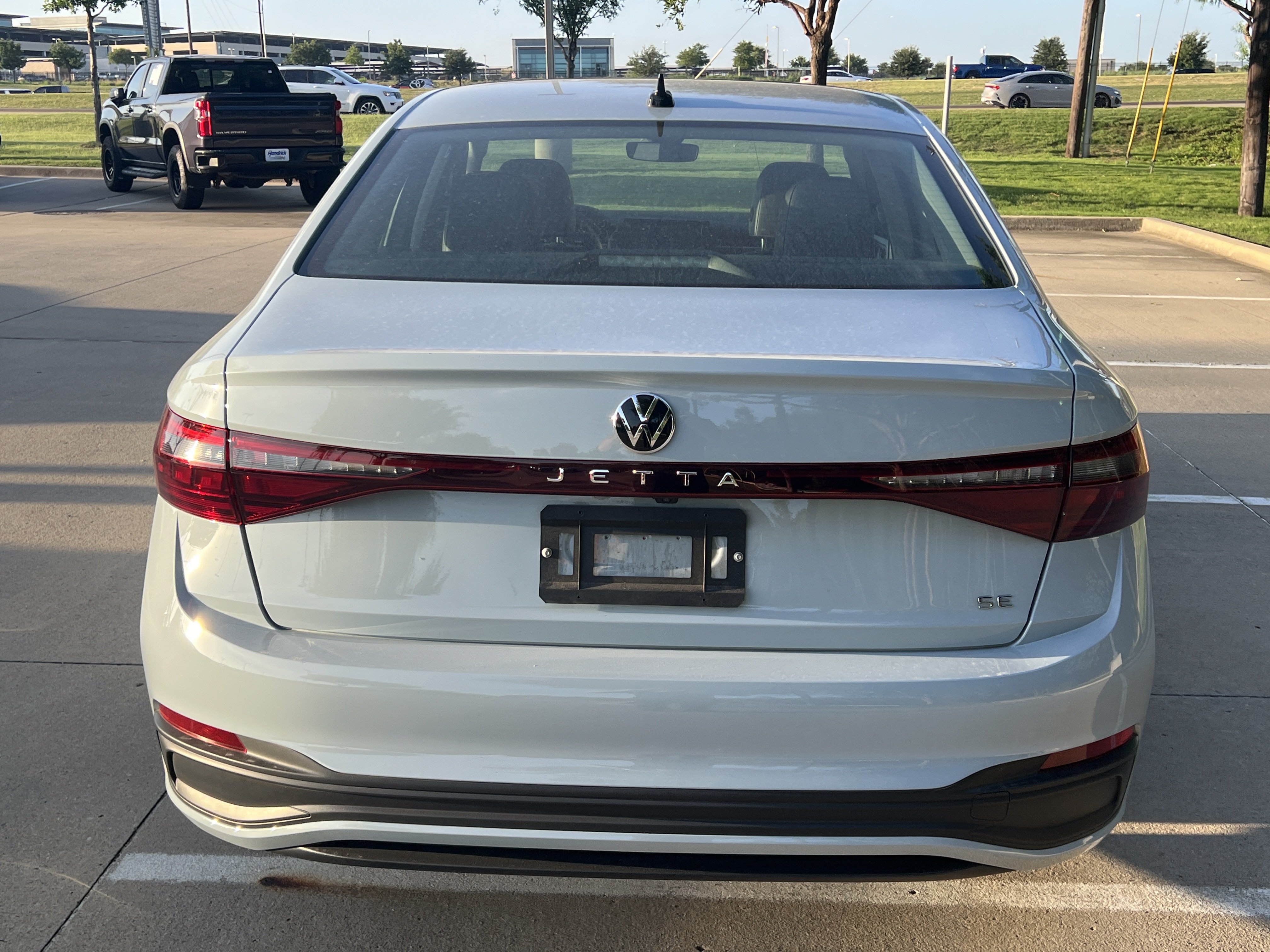 Used 2026 Volkswagen Jetta SE w/ Black Wheel Package FWD image 9