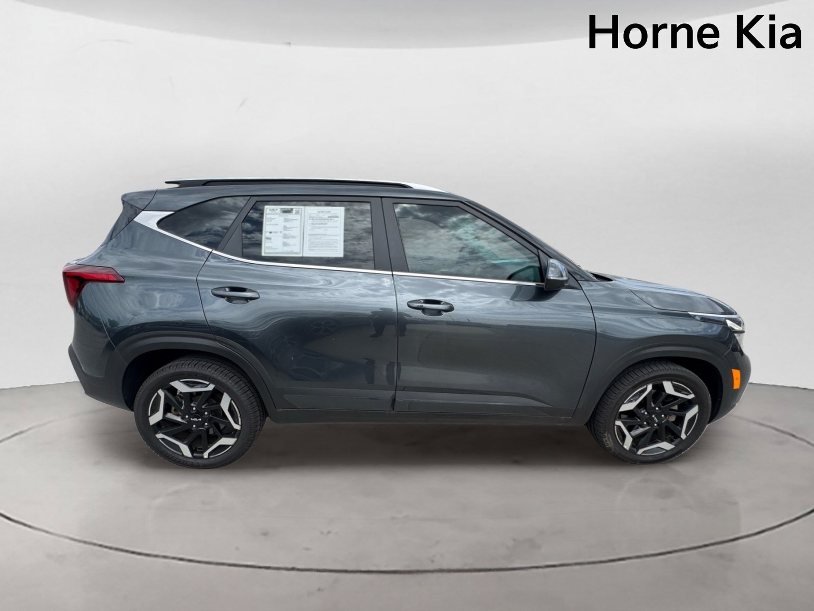 Certified 2024 Kia Seltos SX AWD/4WD image 3