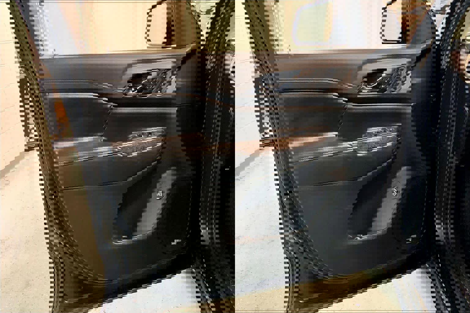 Used 2020 GMC Acadia Denali w/ Trailering Package image 22