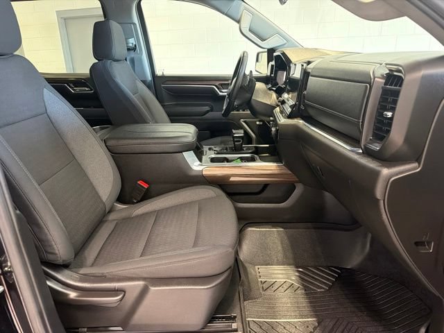 Used 2025 Chevrolet Silverado 1500 RST AWD/4WD image 10