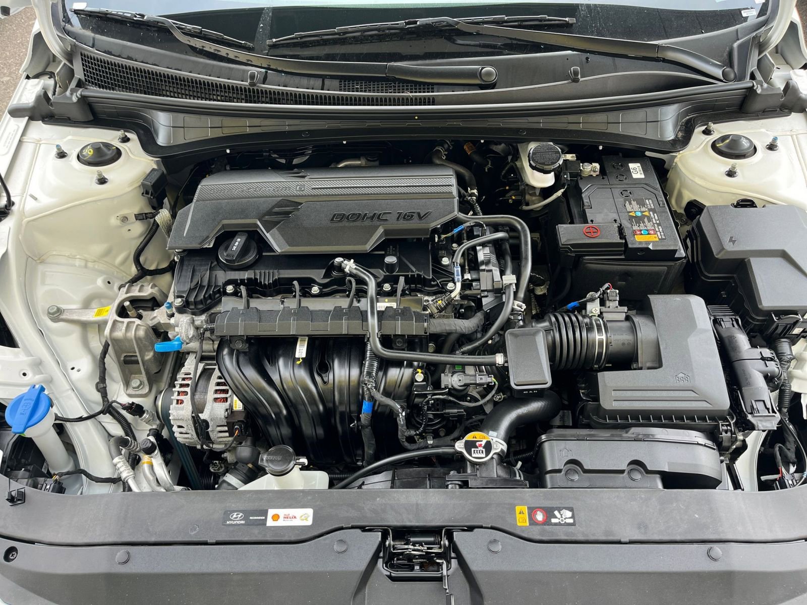 Used 2025 Hyundai Elantra SEL image 30