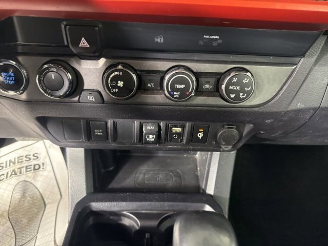 Used 2019 Toyota Tacoma TRD Sport image 32