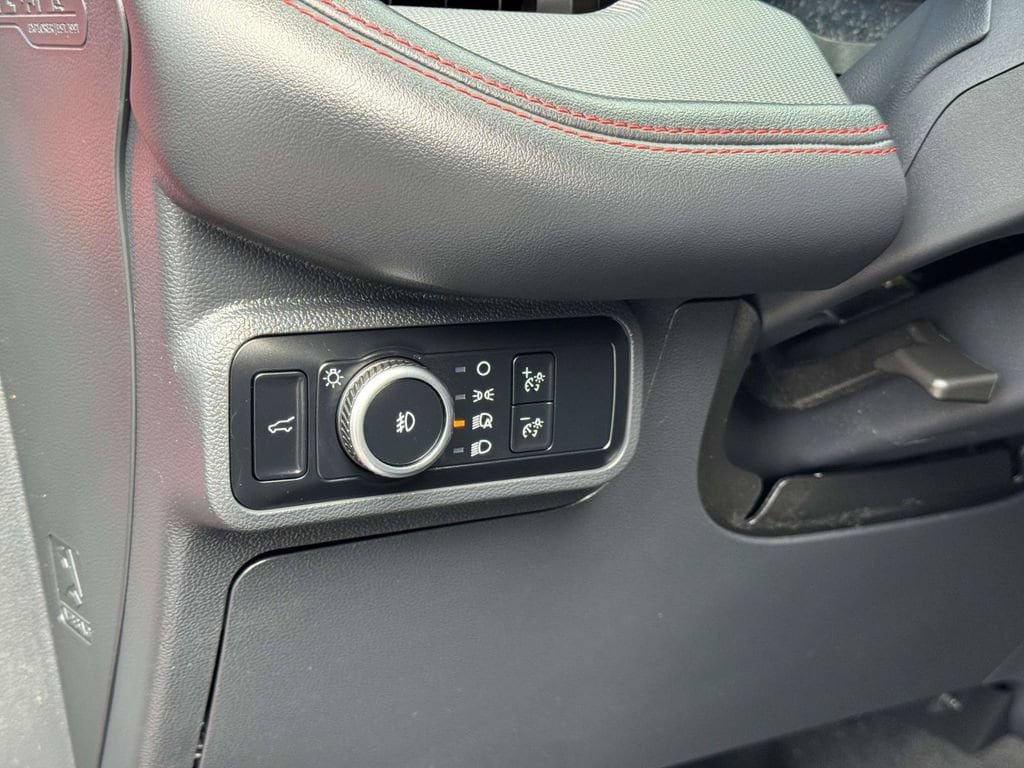 Used 2025 Ford Explorer ST-Line AWD/4WD image 10