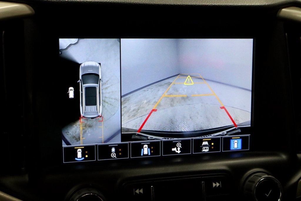 Used 2022 GMC Terrain Denali w/ Denali Premium Package image 2