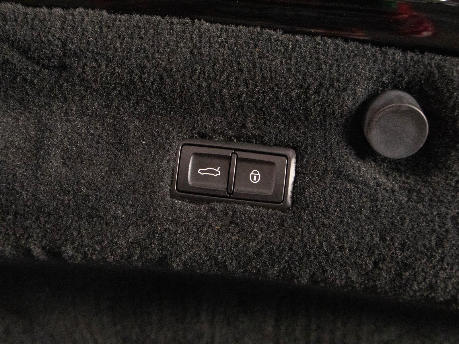 Used 2021 Bentley Continental GT image 25