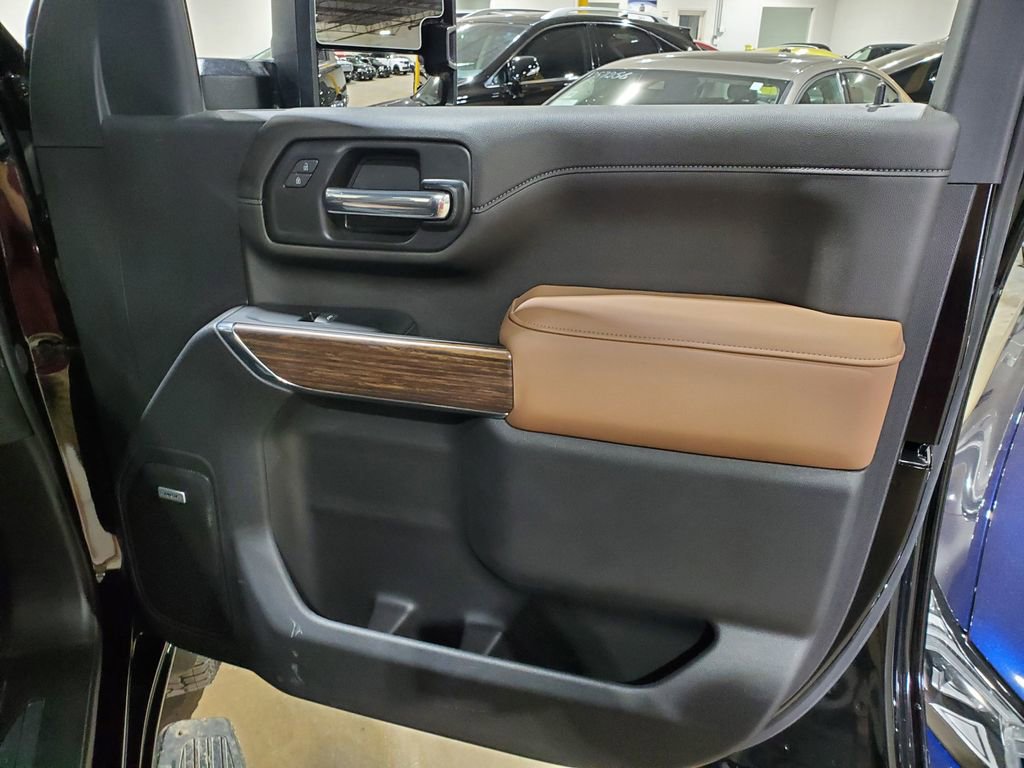 Used 2022 Chevrolet Silverado 2500 High Country w/ Safety Package II AWD/4WD image 16