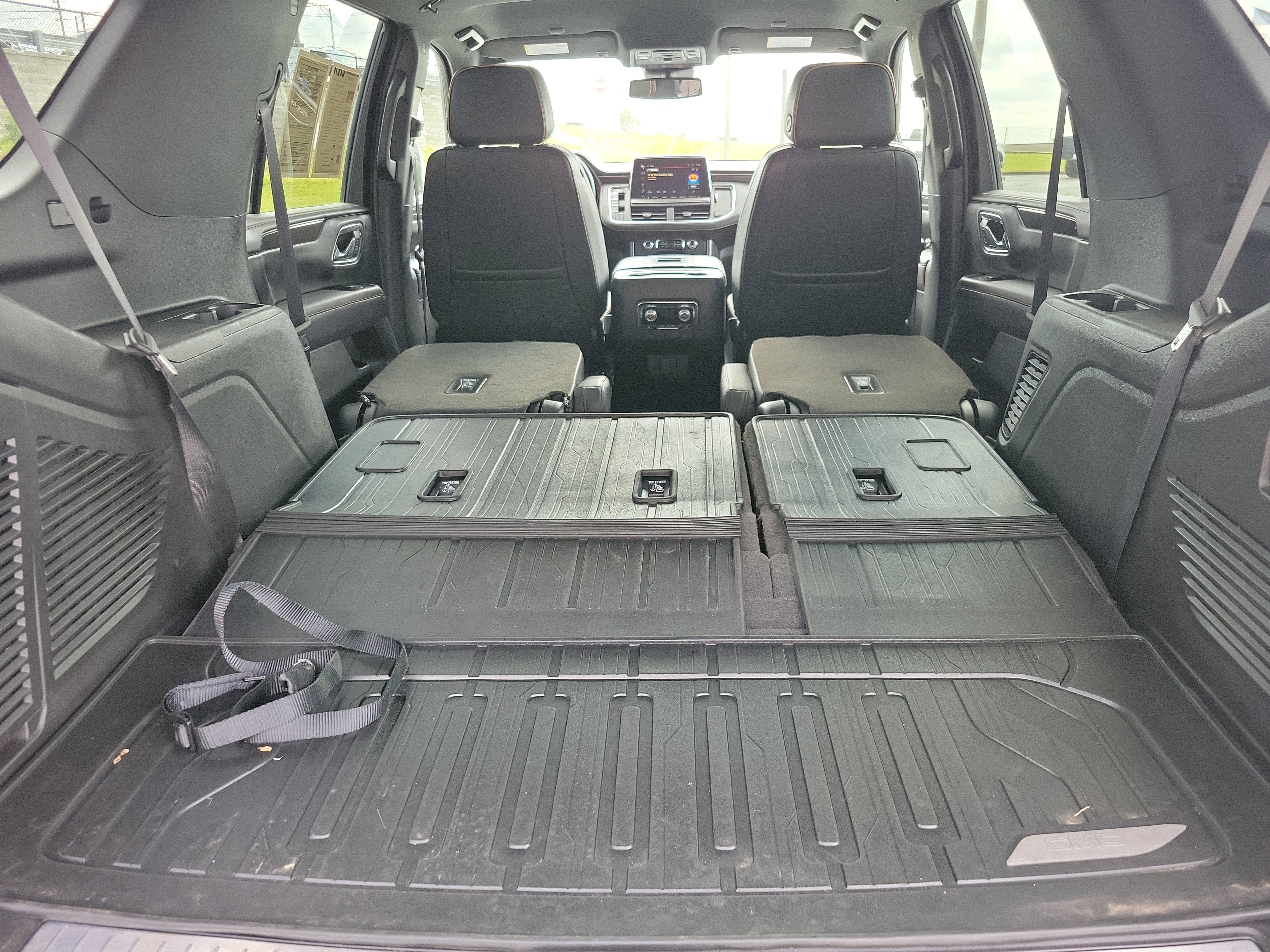 Used 2023 GMC Yukon AT4 image 27