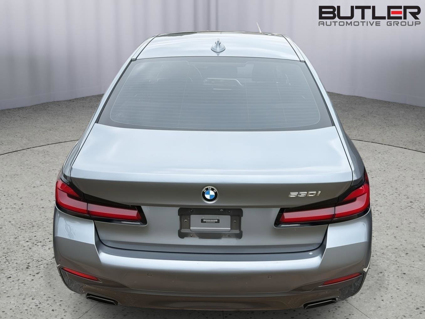 Used 2021 BMW 530i w/ M Sport Package RWD image 9