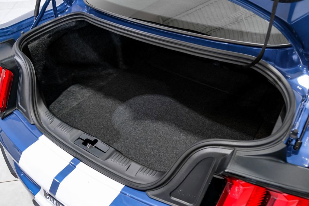 Used 2021 Ford Mustang Shelby GT500 w/ Carbon Fiber Track Pack RWD image 49